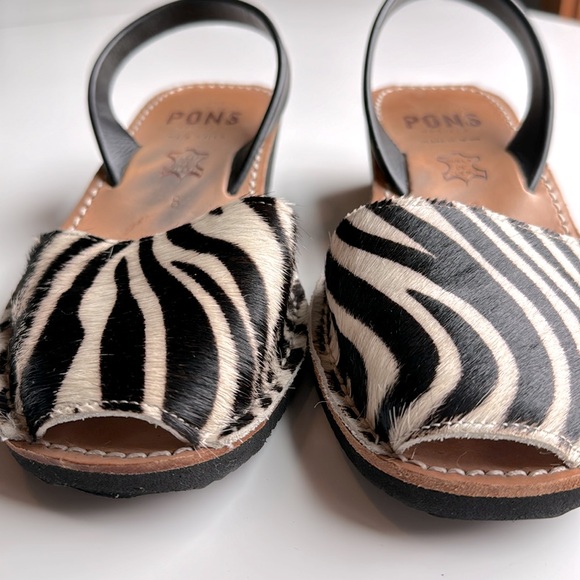 Pons Zebra 🦓 heels - Picture 7 of 9